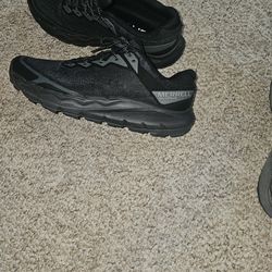 Merrell Nova 4 waterproof hiking shoes, size 12