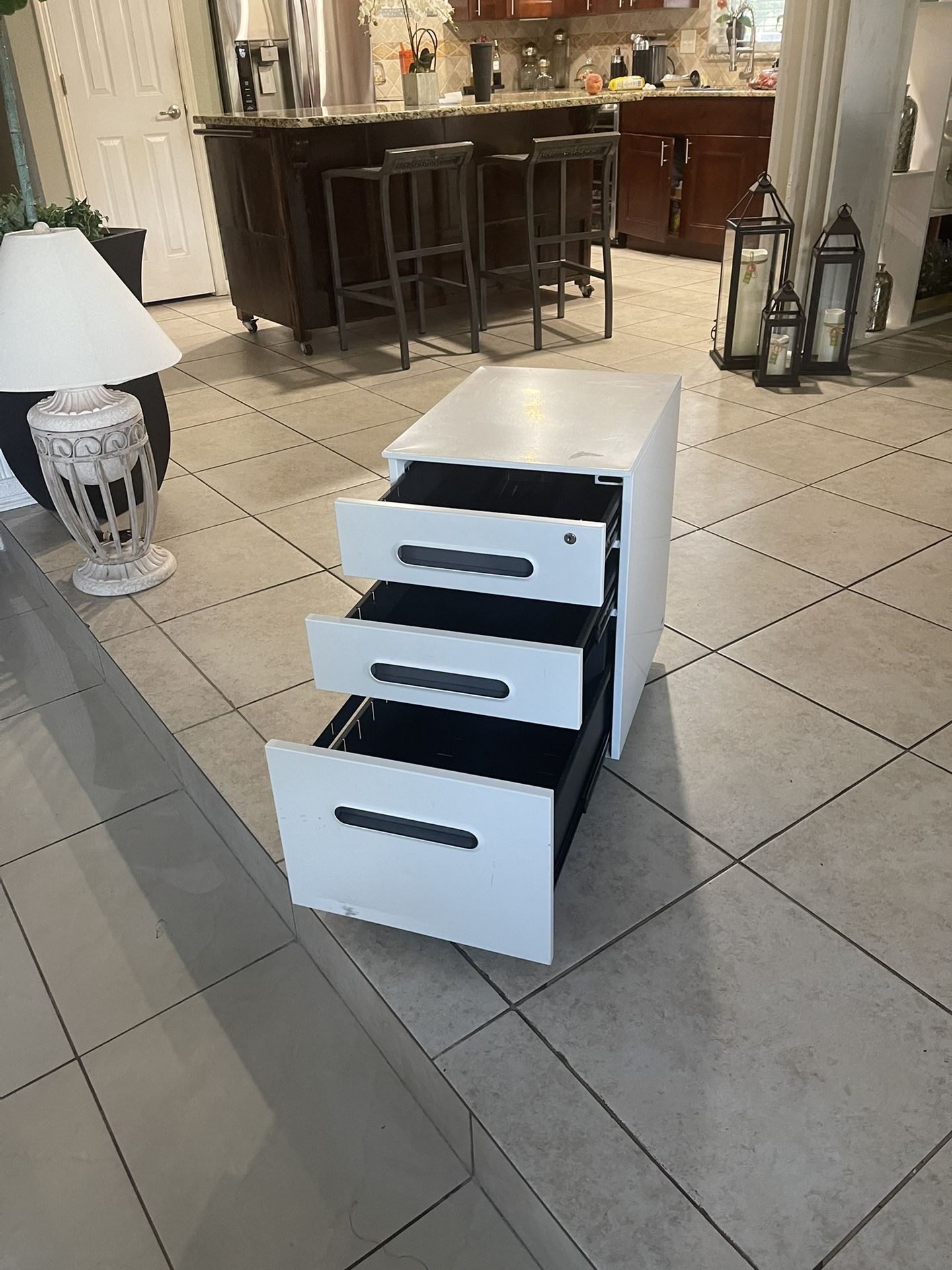 3-drawer File Cabinet