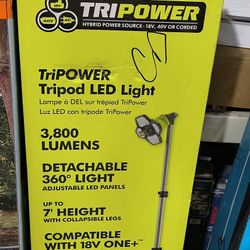 RYOBI HYBRID TRI-POWER TRIPOD LIGHT ( TOOL ONLY ) $179