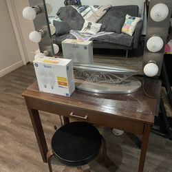 Vanity girl Make Up Mirror And Desk