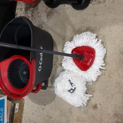 Mop With New Mop Heads And Bucket