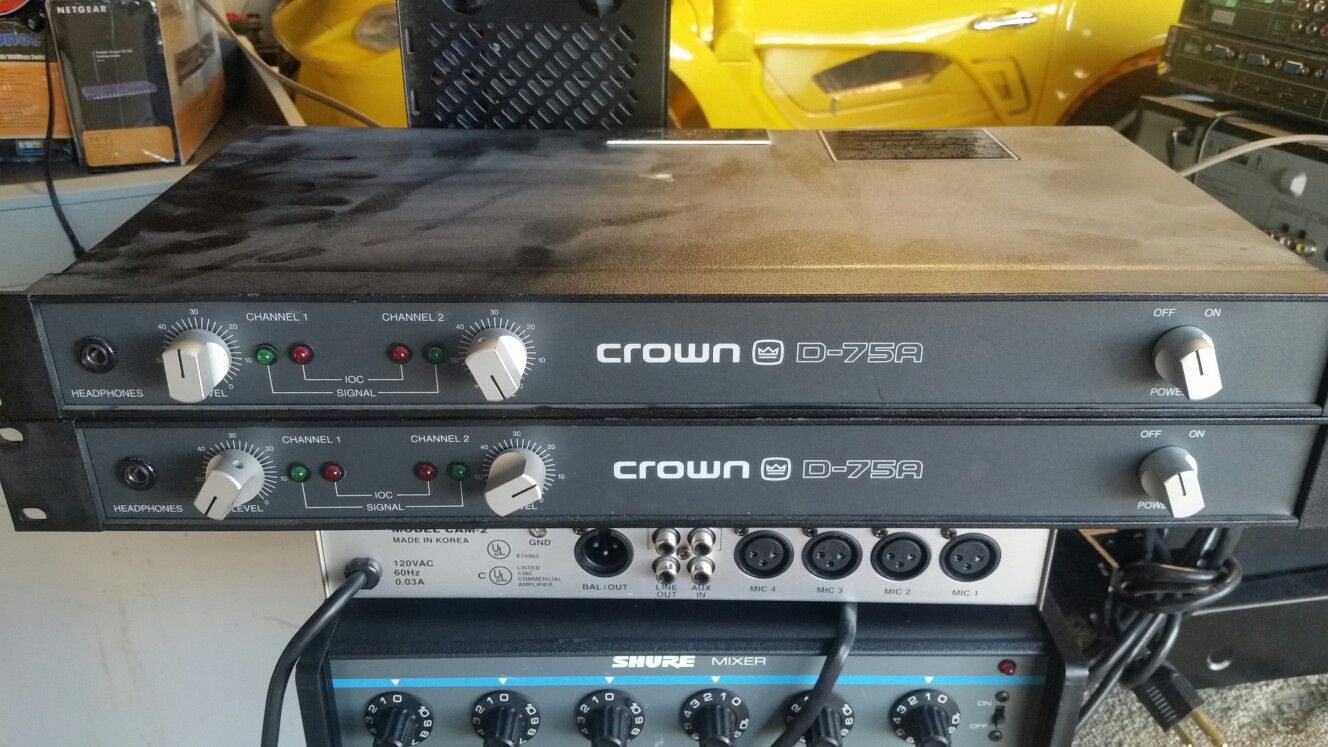 Crown d75a power amplifier