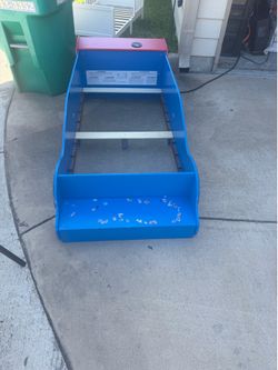 Race car bed