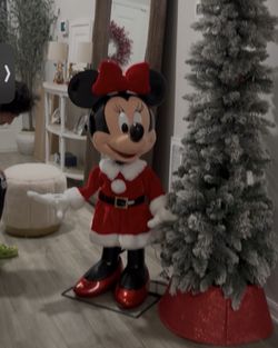 Beautiful, Minnie, Mouse, And Perfect Condition. The Most Prettiest Decor For Christmas.