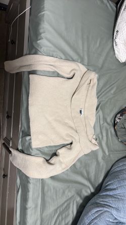 American Eagle no shoulder long sleeve blouse