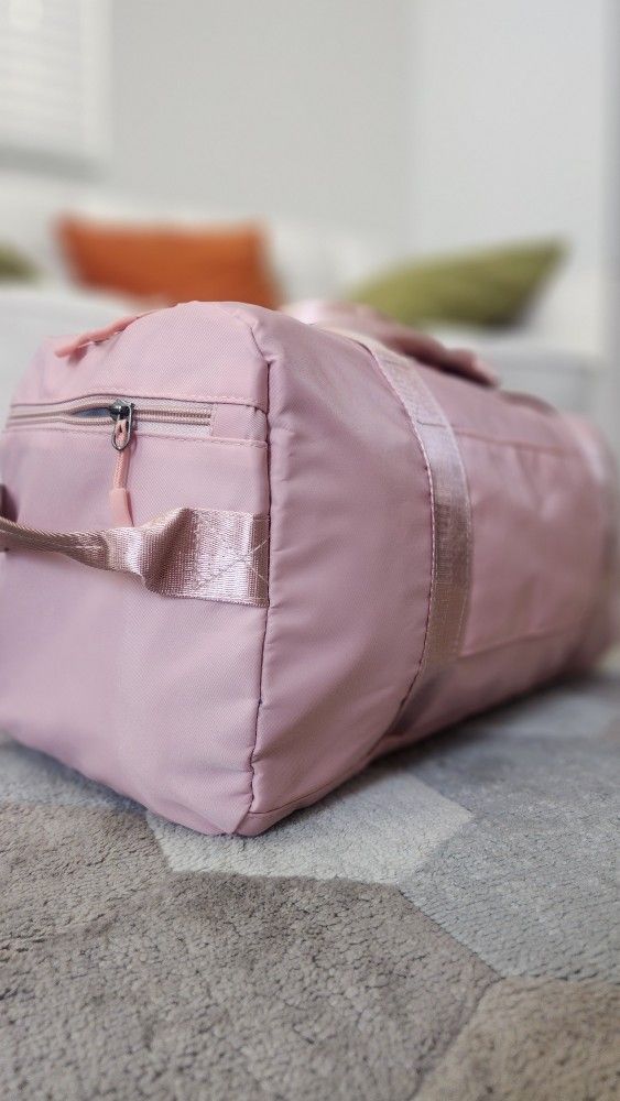 Pink Spacious Duffle Bag | Pick Up