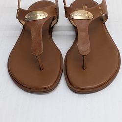 MK Sándoles  Size 7.5 $40 Firm