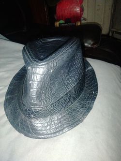 Crocodile hat