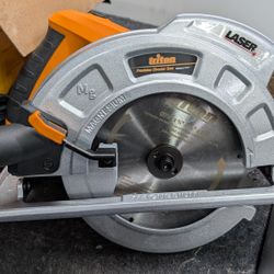 Triton 7 1/4", 2 1/2HP Circular Saw. Brand New 