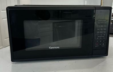 Kenmore 1.1 Cu. Ft. 1000-Watt Countertop Microwave – Like New