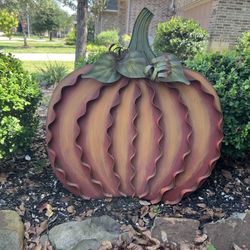 Round Top collection Large pumpkin
