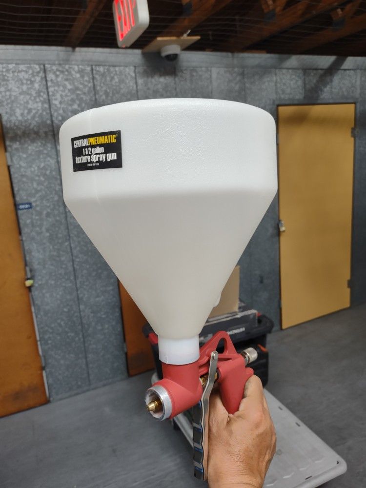 Central PneumaticTexture Spray Gun