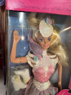 1989/1990 Ice Capades 50th Anniversary Barbie doll by Mattel. Box damage 10.