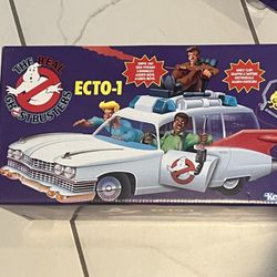 UNOPENED NIB THE REAL GHOST BUSTERS KENNER/HASBRO ECTO-1 WITH ACTION FIGURES