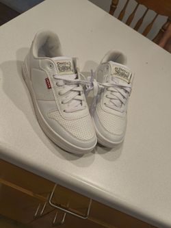 Levi Sneakers