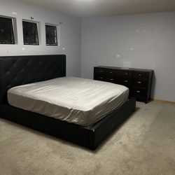 FREE BLACK LEATHER KING SIZE BED, BED FRAME, MATTRESS