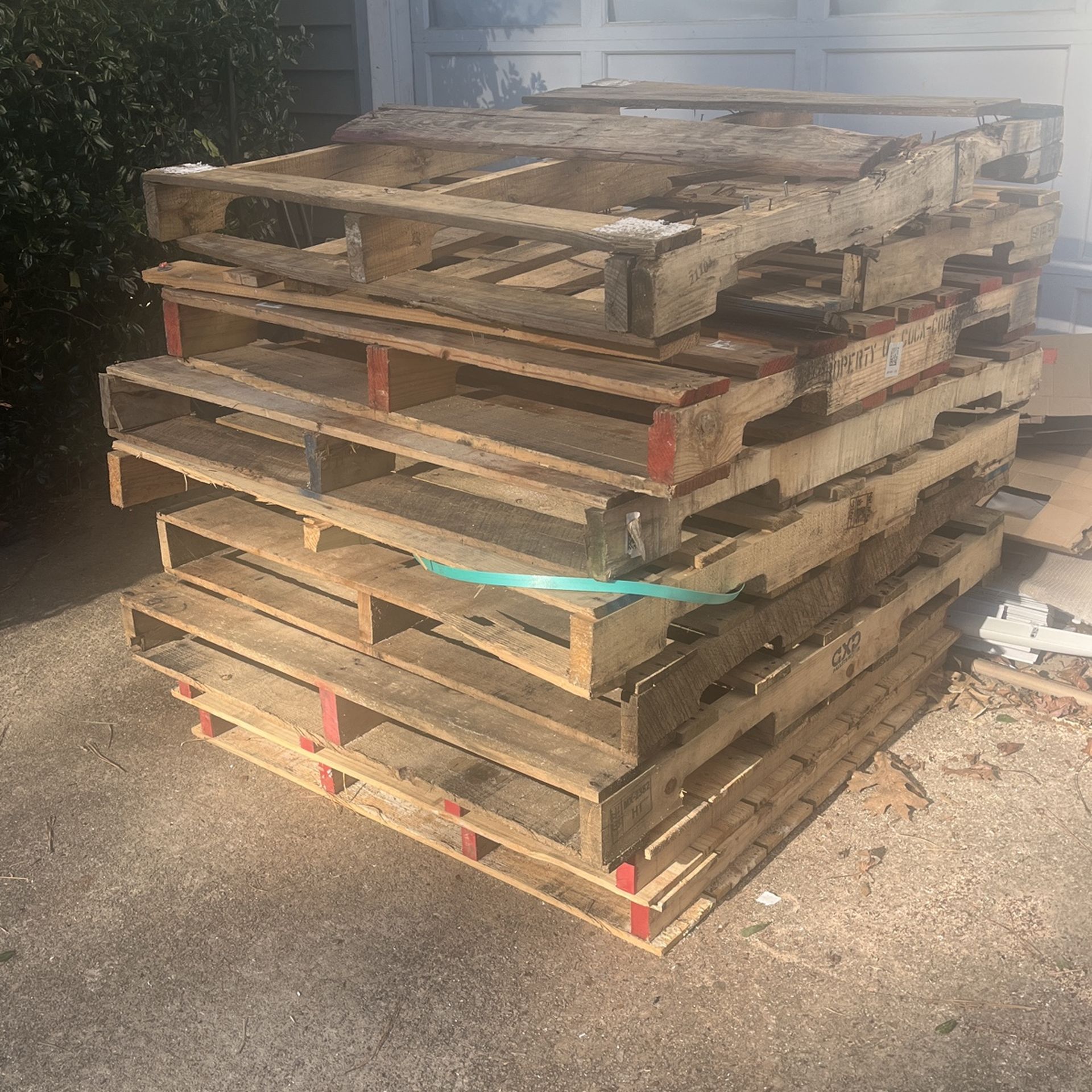 Pallets $2 Each