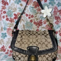 Coach Ali Turnlock Legacy(DM For Price)