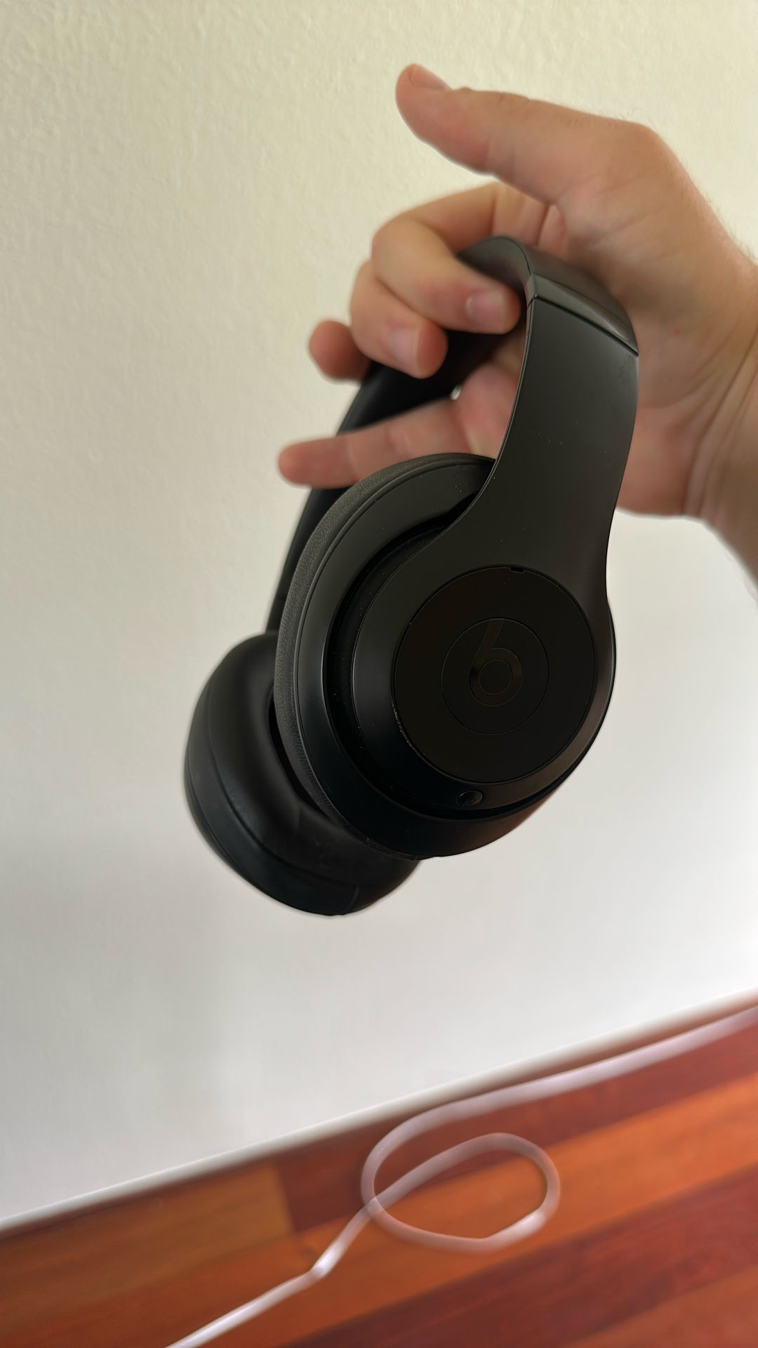 Beats Studio3 Wireless Headphones - Almost Like New