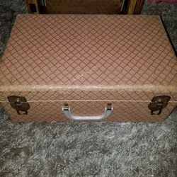 Beautiful vintage doll case