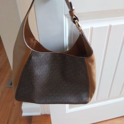 Micheal kors Signature hobo shoulder bag