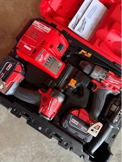 M18 FUEL 18V Lithium-Ion Brushless Cordless Hammer Drill and Impact Driver Combo Kit (2-Tool) with 2 Batteries