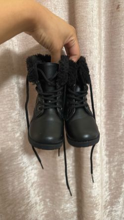 Black Boots 