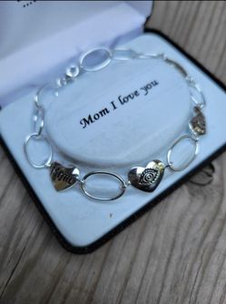 "Mom I Love You" Sterling Silver Bracelet