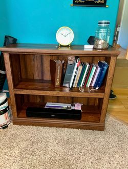 Solid wood bookshelf
