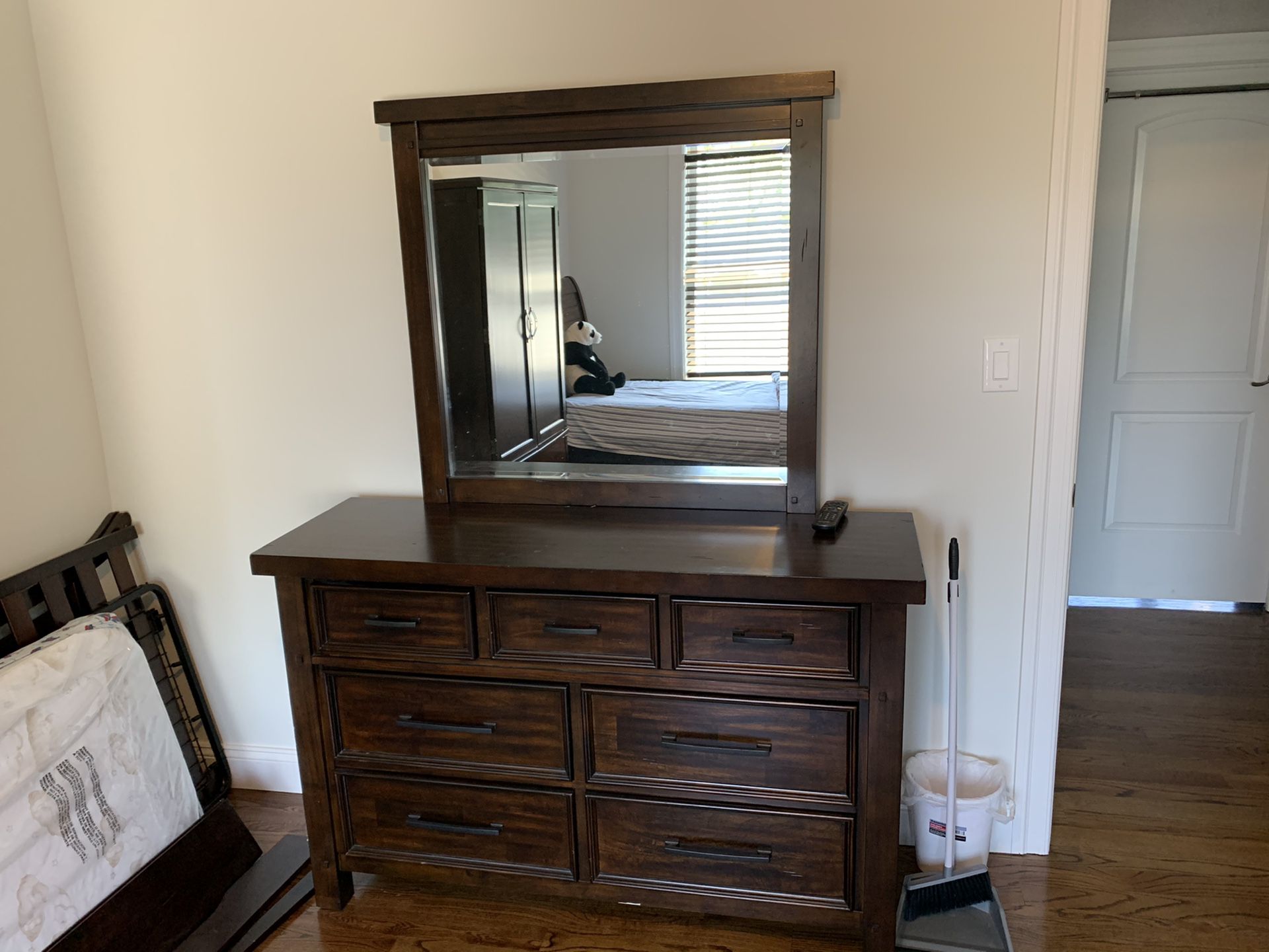 Bedroom set (Twin Bed) with dresser, mirror, and cabinet