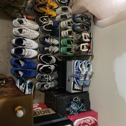 Shoes ( THROW A PRICE )