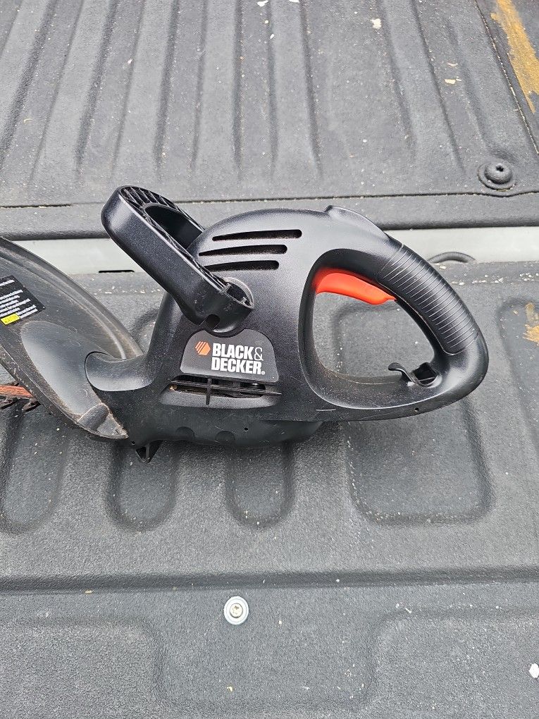 Black & Decker Handheld Trimmer