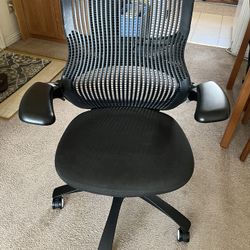 Knoll Generation Office Adjustable Chair with Rollers