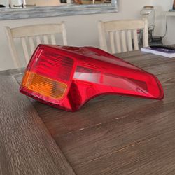 Toyota RAV4 Tail Lamp -R-