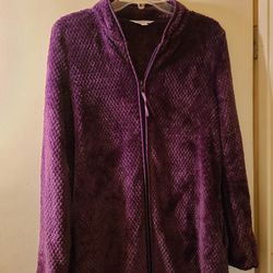 Beautiful Like New Purple Bath Robe Size Medium 8 - 10 Womens. Pickup West, East Or North