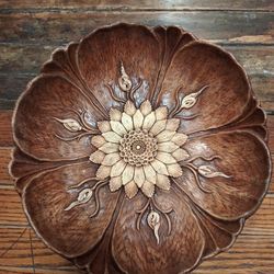 Vintage Hand‑Carved Wooden Floral Bowl – Mush Prod. Inc. (USA)  