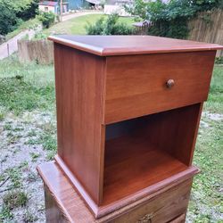 Wooden End Table with Drawer / Nightstand