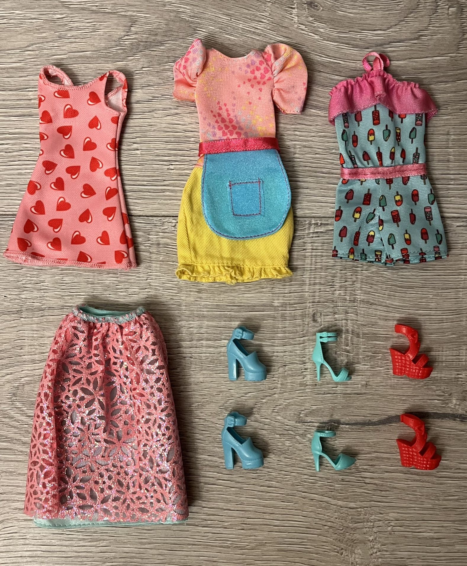 Barbie Clothes and Accessories Bundle