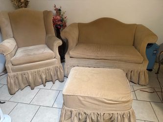Couch set
