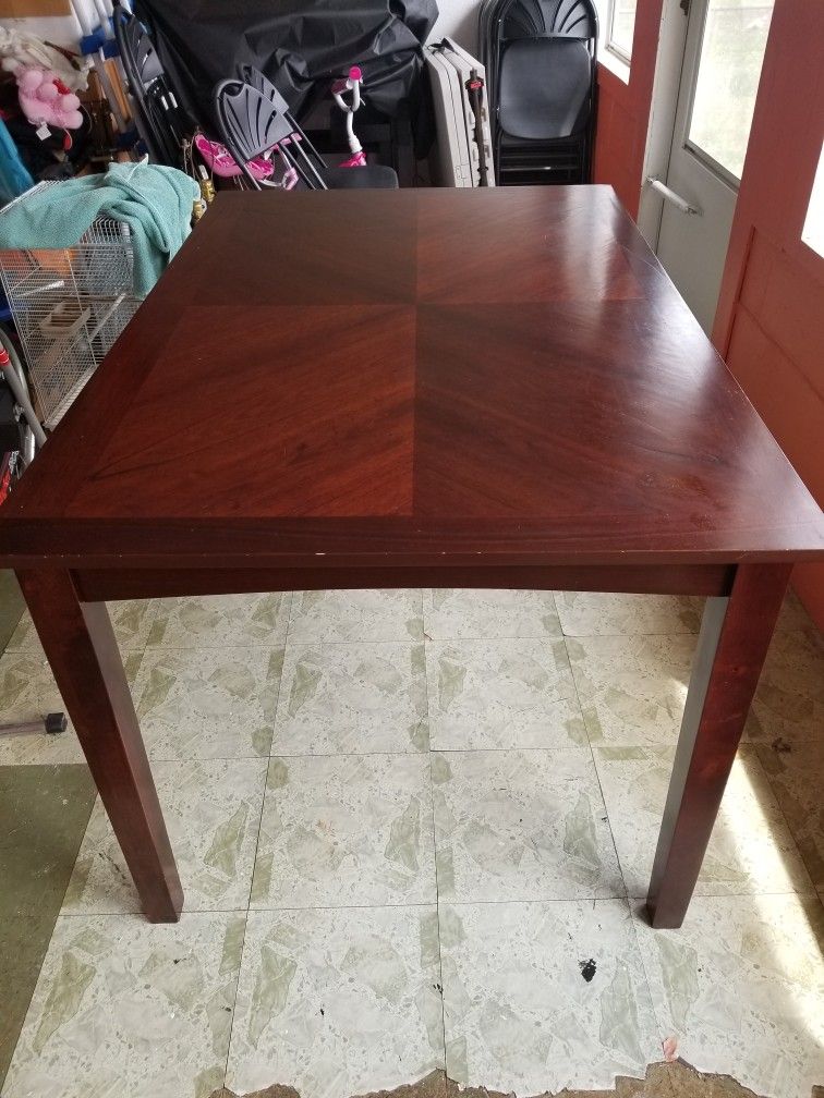 Diningroom Table