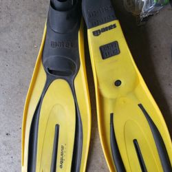 Mares Scuba Diving Fins