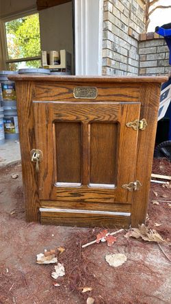 White clad night stand