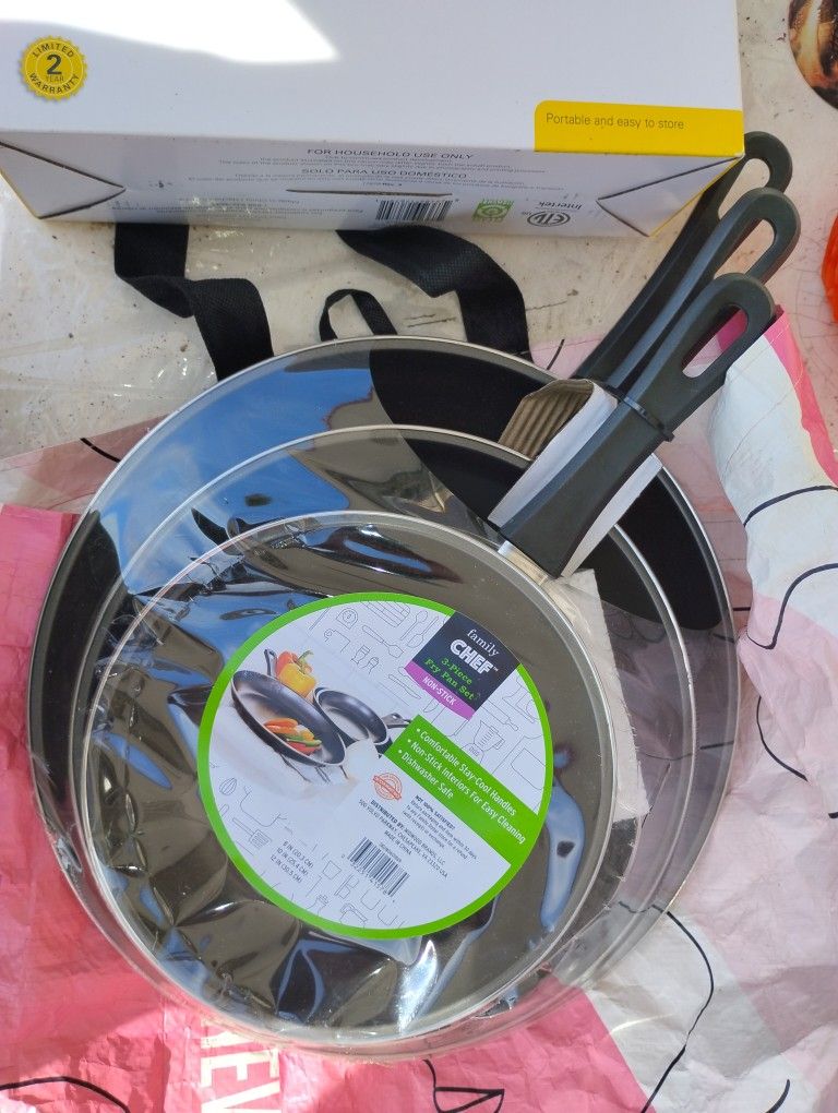Brand New 3 Piece Pan Set