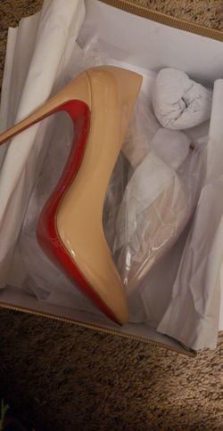 Size 40 CL nude heels red bottoms