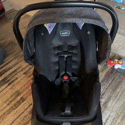 Infant Car seat & Base Evenflo Pivot 