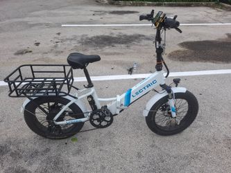 Very  FIRM ON PRICE  Lectric bike great bike just up graded so this one needs new home!  runs great  no issues!