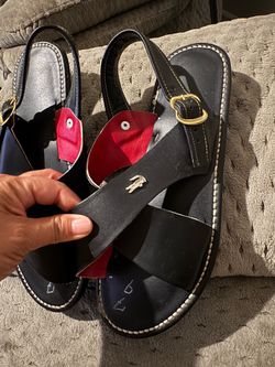Men’s 7 women’s 9 $30