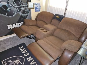 F.r.e.e Couch