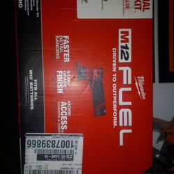 Milwaukee M12 FUEL Orbital Detail Sander Kit with HIGH OUTPUT CP 2.5Ah