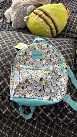 Little kid snoopy backpack